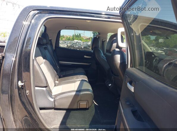 5TFDM5F13HX072574 2017 TOYOTA TUNDRA Black VIN կոդի պիտակի տեսք