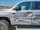 2017 Toyota Tundra Sr5 Серебряный vin: 5TFDW5F17HX603608
