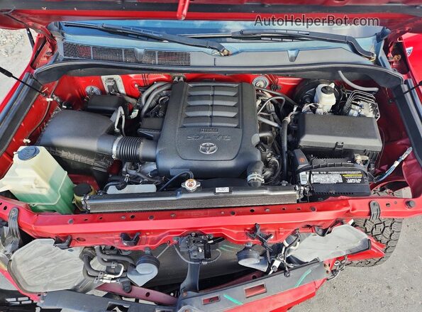 5TFDW5F18JX772462 2018 TOYOTA TUNDRA Красный Вид задней части салона