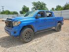 2018 Toyota Tundra Crewmax Sr5 Синий vin: 5TFDW5F1XJX765903
