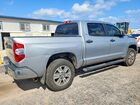 2016 Toyota Tundra Crewmax Sr5 Серебряный vin: 5TFEM5F10GX108692