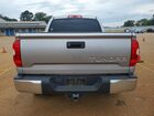 2017 Toyota Tundra Crewmax Sr5 Серебряный vin: 5TFEW5F10HX218945