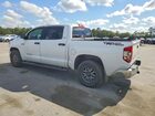 2017 Toyota Tundra Crewmax Sr5 Белый vin: 5TFEW5F18HX227974