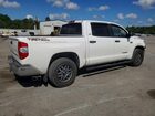 2017 Toyota Tundra Crewmax Sr5 Белый vin: 5TFEW5F18HX227974
