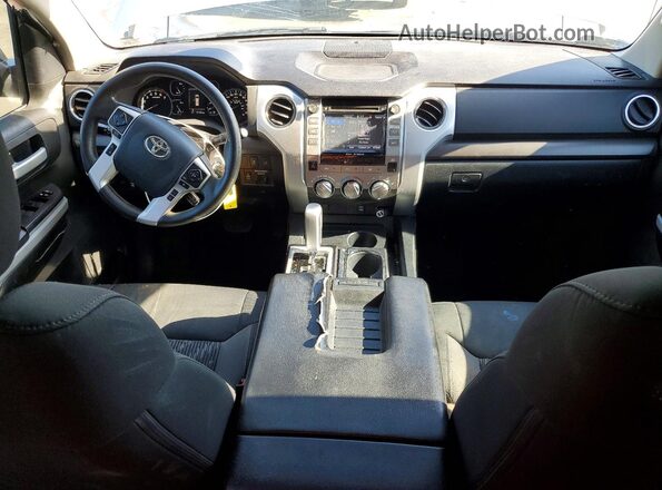 5TFEY5F12KX253357 2019 TOYOTA TUNDRA Silver Widok deski rozdzielczej