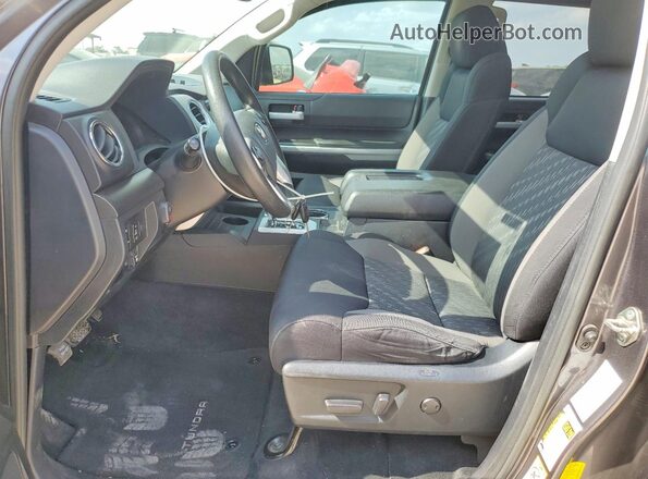5TFEY5F16KX253197 2019 TOYOTA TUNDRA Gray წინა სალონის ხედი