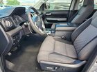 2016 Toyota Tundra Crewmax Sr5 Серебряный vin: 5TFEY5F18GX210312