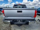 2016 Toyota Tundra Crewmax Sr5 Серебряный vin: 5TFEY5F18GX210312