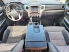 2016 Toyota Tundra Crewmax Sr5 Серебряный vin: 5TFEY5F18GX210312