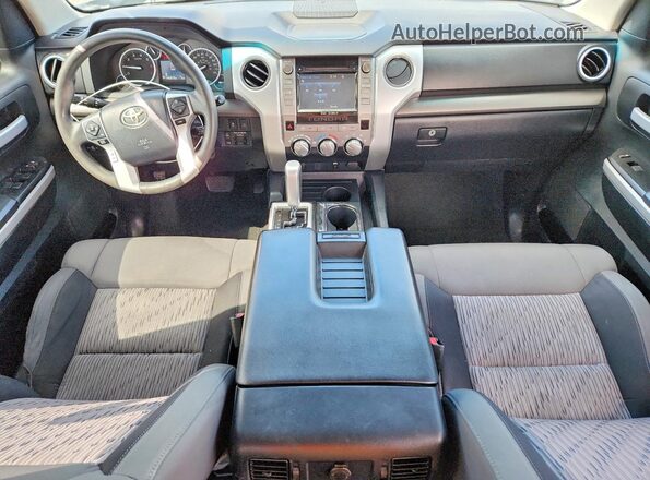 5TFEY5F18GX210312 2016 TOYOTA TUNDRA Серебряный Вид панели приборов