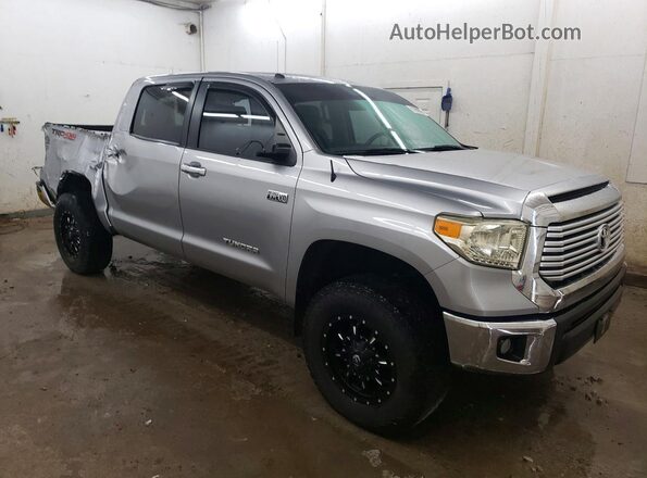 5TFHW5F13HX659000 2017 TOYOTA TUNDRA Серебряный Передняя правая четверть