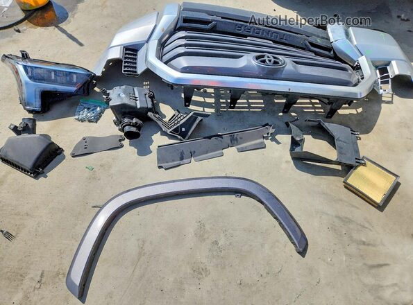 5TFJC5DB4RX072621 2024 TOYOTA TUNDRA Серебряный Вид подкапотного пространства