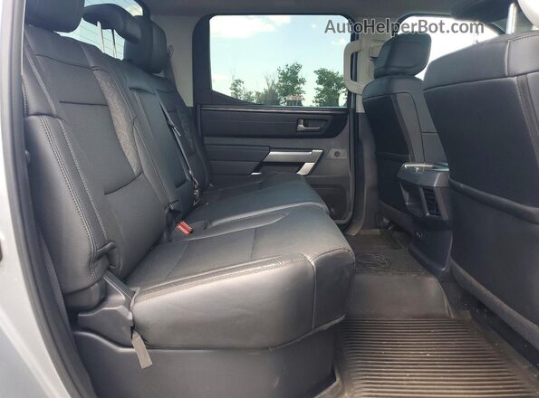 5TFLA5DB0RX222495 2024 TOYOTA TUNDRA Silver Vista de los asientos traseros