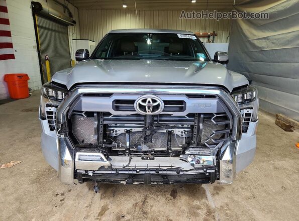 5TFMA5DB2SX273359 2025 TOYOTA TUNDRA Серебряный Вид спереди