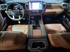 2025 Toyota Tundra 1794 Edition Серебряный vin: 5TFMA5DB2SX273359