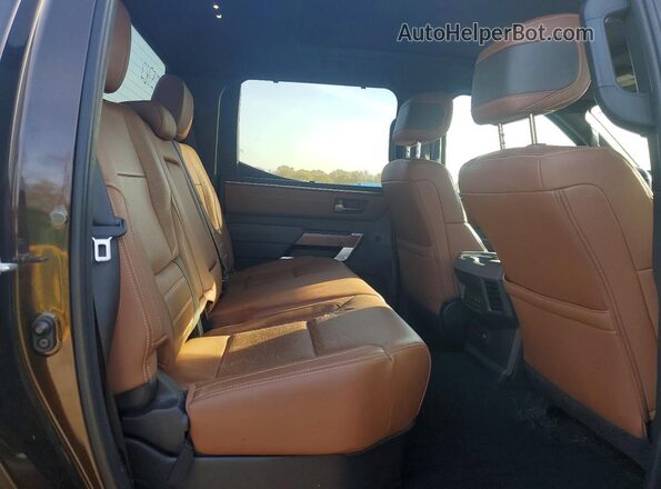 5TFMA5DB5NX038863 2022 TOYOTA TUNDRA Brown Հետևի նստատեղերի տեսք