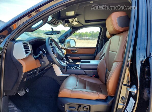 5TFMC5DB3RX082702 2024 TOYOTA TUNDRA Черный Вид салона спереди