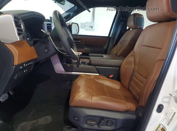 5TFMC5EC5TX010740 2026 TOYOTA TUNDRA White Vista interior delantera