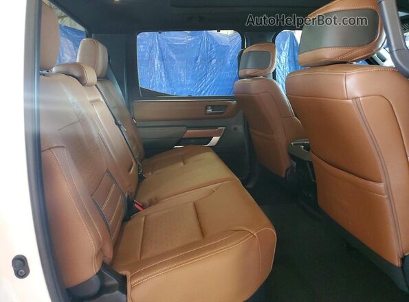 5TFMC5EC5TX010740 2026 TOYOTA TUNDRA White Vista de los asientos traseros