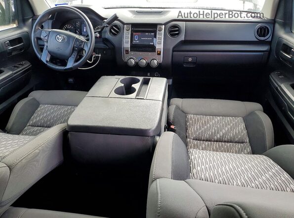 5TFRM5F13KX142300 2019 TOYOTA TUNDRA Черный Вид панели приборов