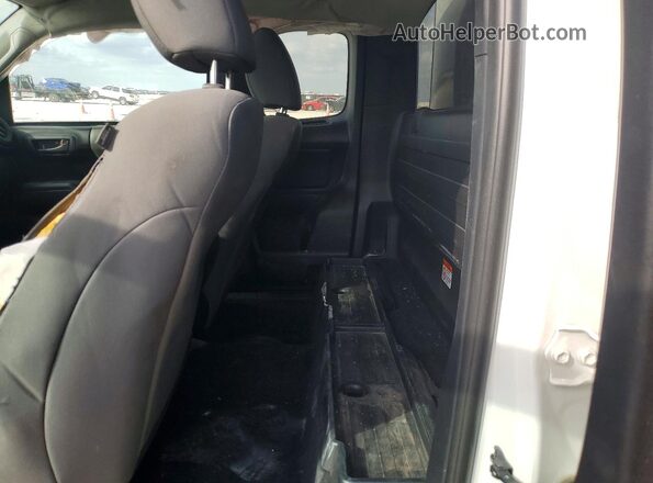 5TFRX5GN5LX174580 2020 TOYOTA TACOMA Белый Вид задних сидений