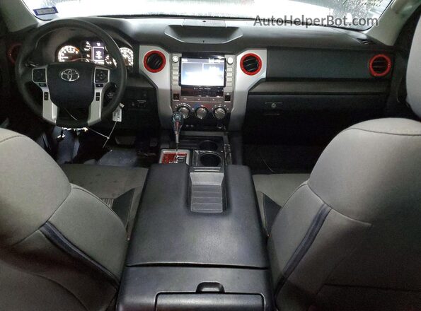 5TFRY5F13LX256139 2020 TOYOTA TUNDRA Серебряный Вид панели приборов