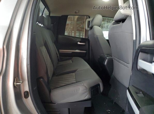5TFRY5F13LX256139 2020 TOYOTA TUNDRA Серебряный Вид задних сидений