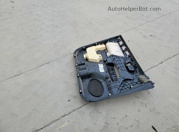 5TFSZ5AN6HX083619 2017 TOYOTA TACOMA Black Vista del compartimento del motor