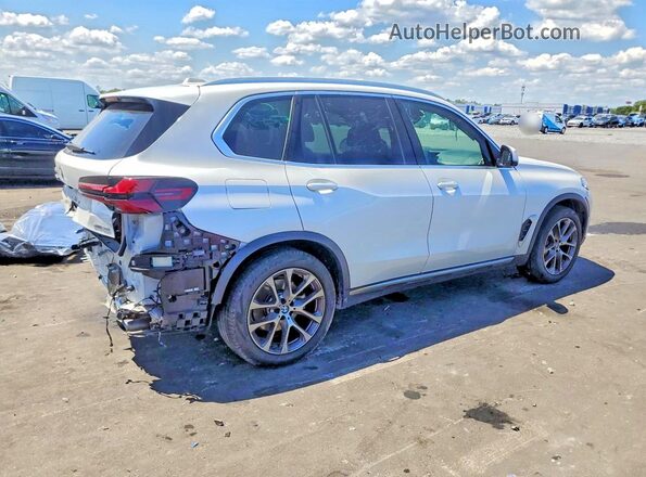 5UX13EU05R9S42714 2024 BMW X5 White Tył prawy