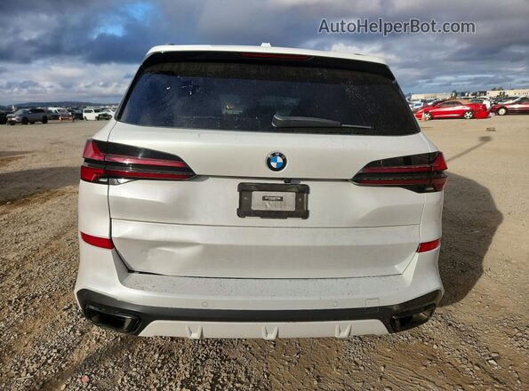 5UX13EU07R9S91266 2024 BMW X5 Белый Вид сзади