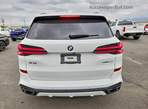 5UX13EU0XR9U59241 2024 BMW X5 White Rear view
