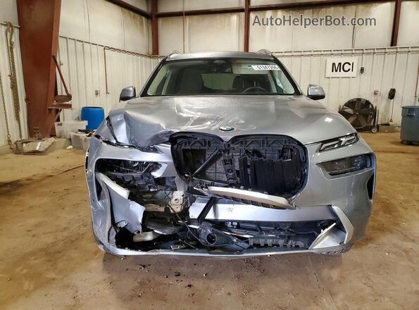5UX23EM00P9R84231 2023 BMW X7 Gray Front view