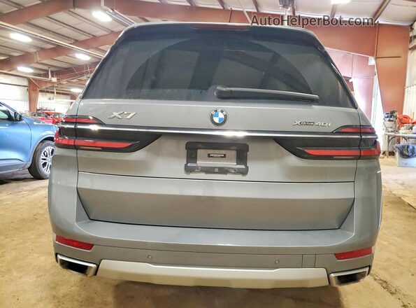 5UX23EM00P9R84231 2023 BMW X7 Gray Rear view