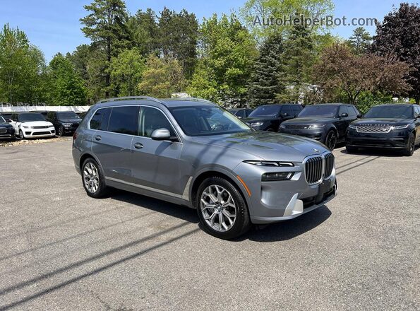 5UX23EM00R9S52720 2024 BMW X7 Gray Przód lewy