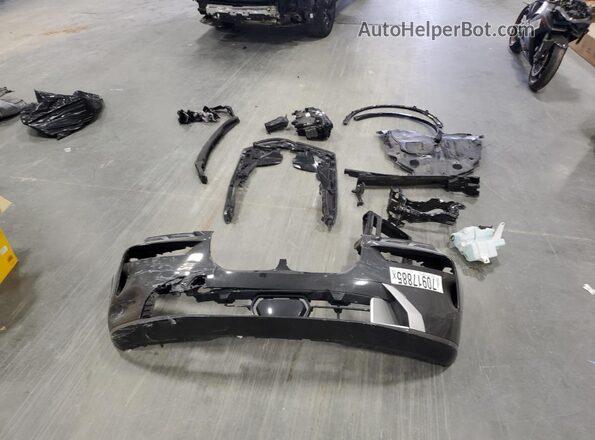 5UX23EM01P9R02975 2023 BMW X7 Black Widok komory silnika