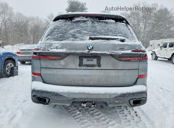 5UX23EM06R9U62884 2024 BMW X7 Gray Вид ззаду