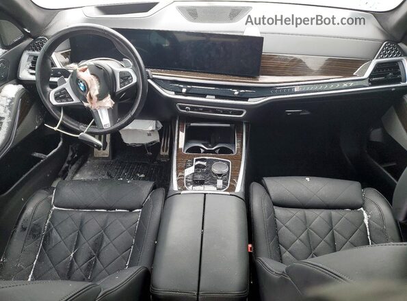 5UX23EM06R9U62884 2024 BMW X7 Gray Вид панелі приладів
