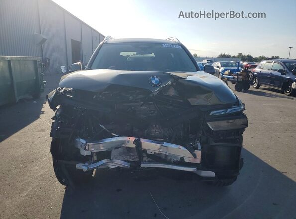 5UX23EM08S9X89051 2025 BMW X7 Green Widok z przodu