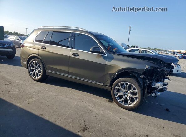 5UX23EM08S9X89051 2025 BMW X7 Green Przód prawy