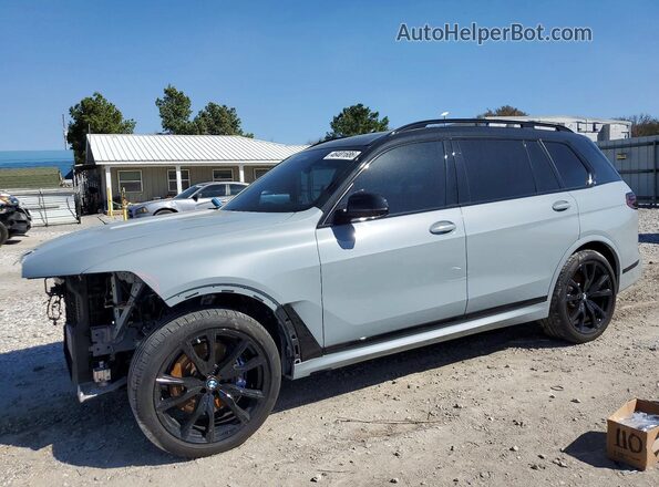 5UX23EM09S9W48666 2025 BMW X7 Gray წინა მარცხენა ხედი სამი მეოთხედიდან