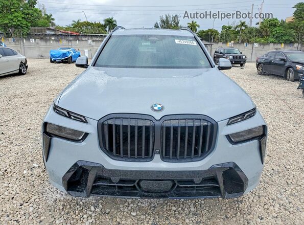 5UX23EM0XS9Y68348 2025 BMW X7 Gray Vista frontal