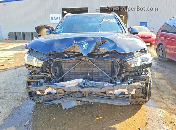 5UX23EU01T9044109 2026 BMW X5 Black Widok z przodu