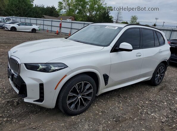 5UX23EU04R9S65082 2024 BMW X5 Белый Передняя левая четверть