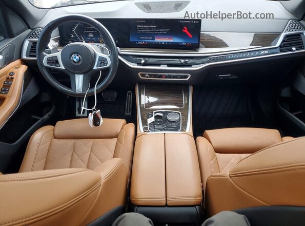 5UX23EU04R9S65082 2024 BMW X5 Белый Вид панели приборов