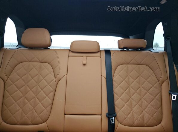 5UX23EU04R9S65082 2024 BMW X5 Белый Вид задних сидений