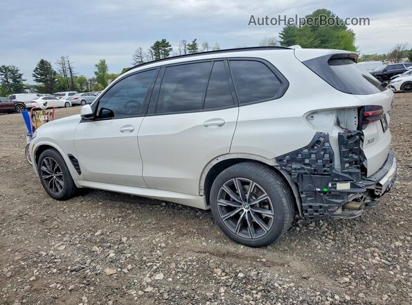 5UX23EU04R9S65082 2024 BMW X5 Белый Задняя левая четверть
