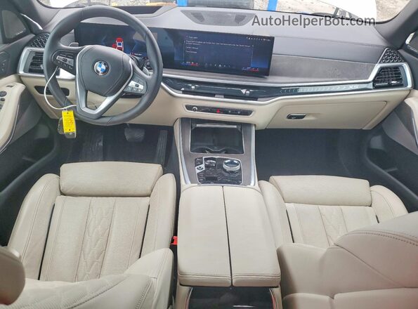 5UX23EU04S9W23738 2025 BMW X5 White Vista del salpicadero