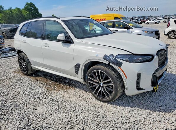 5UX23EU08R9S25684 2024 BMW X5 Белый Передняя правая четверть