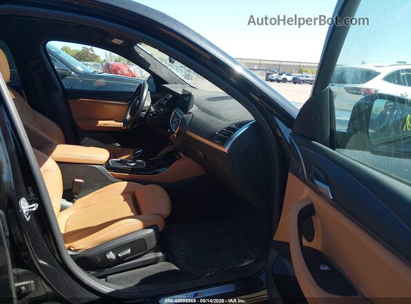 5UX33DT00N9M58677 2022 BMW X4 Black Widok wnętrza z przodu