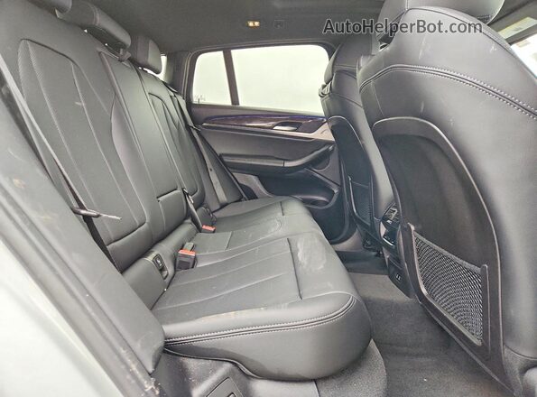 5UX33DT01R9W70929 2024 BMW X4 Белый Вид задней части салона